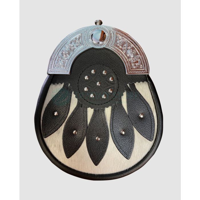 Studded Leaf Cattle Leather Sporran